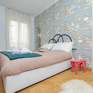 Elegance & Comfort Station 500mt -15minuti Duomo Apartment