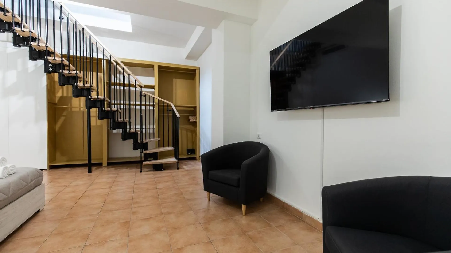 Ermes Apartment Milan 0*,  Italy